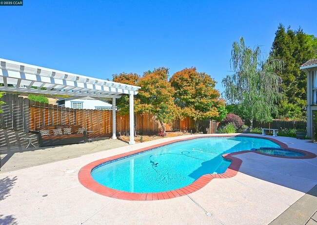 Building Photo - 933 Meadowvale Ct