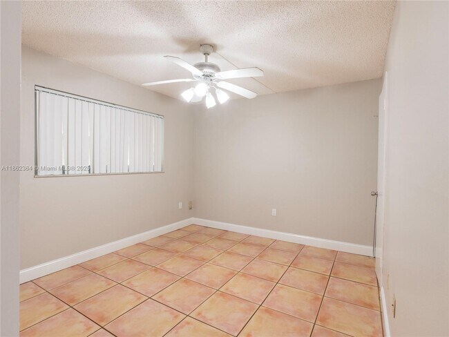 Building Photo - 10300 Coral Wy