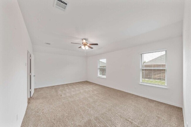 Building Photo - 503 Willow View Way
