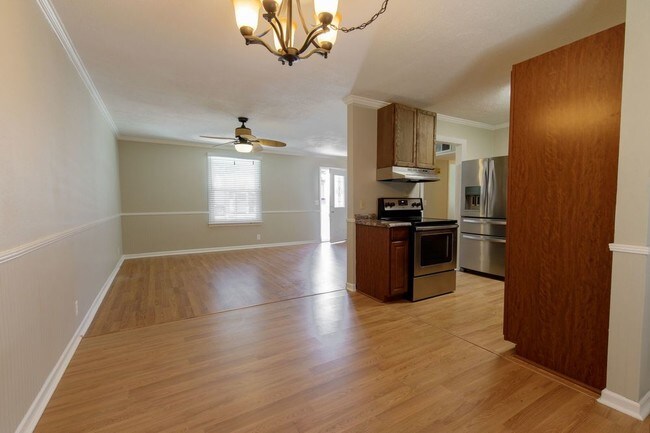 Building Photo - 148 Timberlake Dr