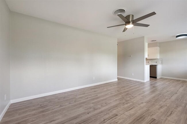 Building Photo - 1513 Braes Ridge Dr