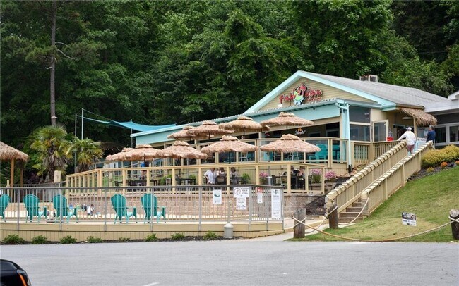 Building Photo - 6616 Splashwater Dr