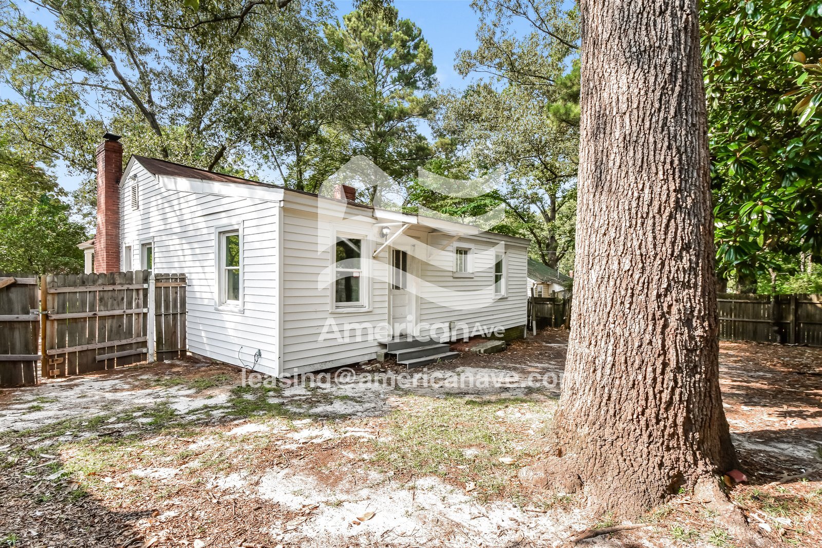 Building Photo - 302 Arbor Dr