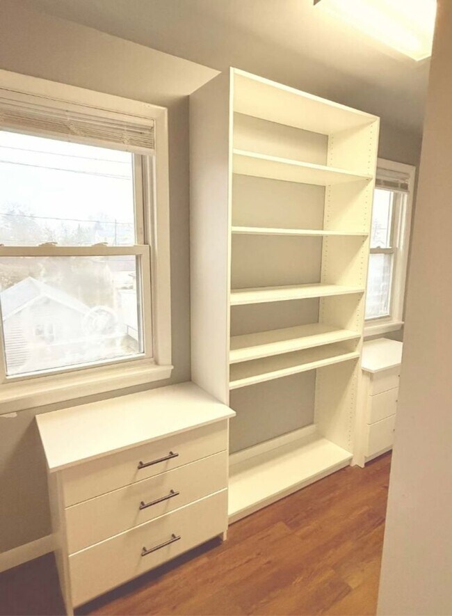 Building Photo - Charming Home in Wilson School District