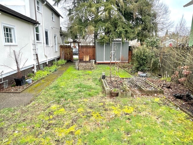 Building Photo - North Tabor Charmer with Sprawling Backyar...