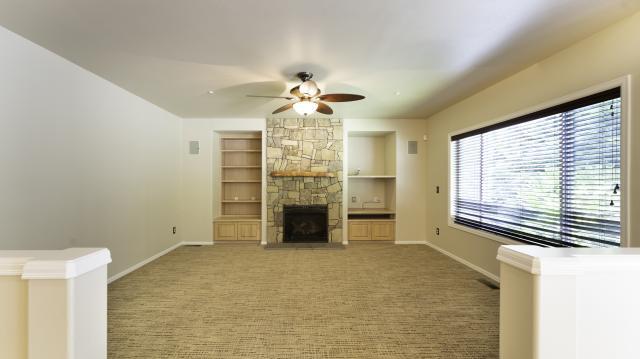 Building Photo - 4 bedroom in Issaquah WA 98027