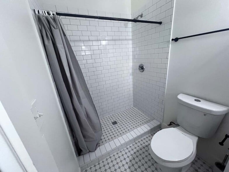 Building Photo - 1301 Adeline St