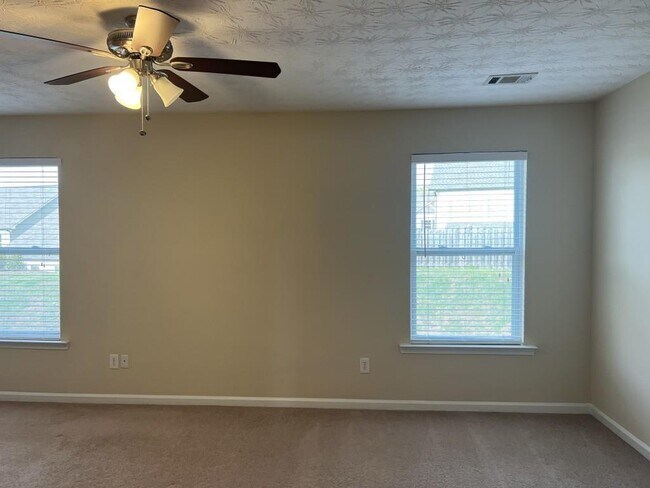 Building Photo - 6614 Splashwater Dr