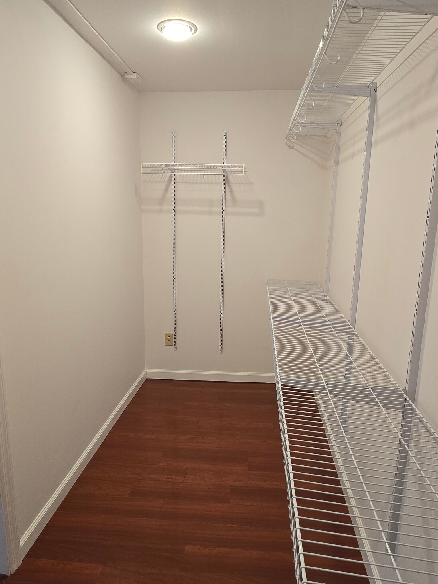 Building Photo - 7 Bedford Dr