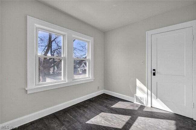 Building Photo - 4306 Buechner Ave