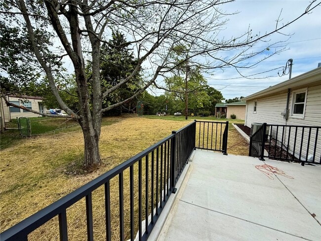 Building Photo - 2149 Sunswept Ln