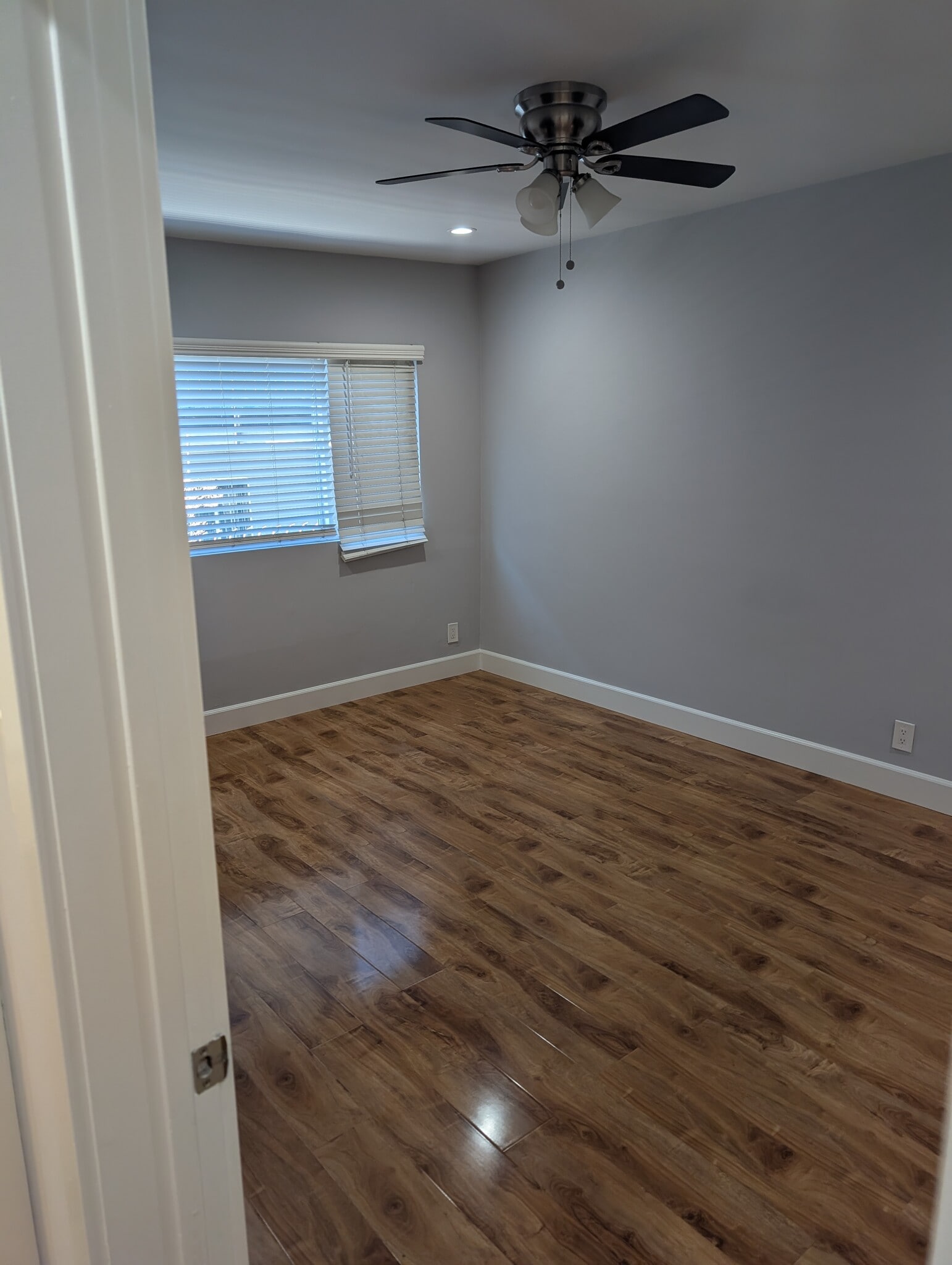 Building Photo - 7068 Lanewood Ave