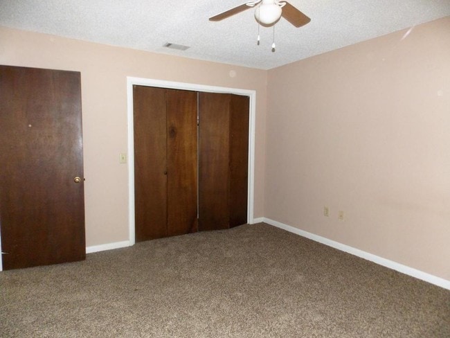 Building Photo - 119 Greenbriar Trail