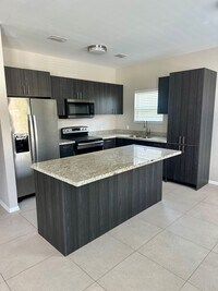 Building Photo - 3008 Sabercat Ave