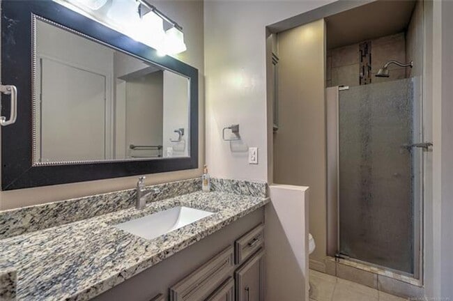 Building Photo - Beautifully updated modern ranch home in the heart of Jenks. Close to Jenks High School, Main Str...