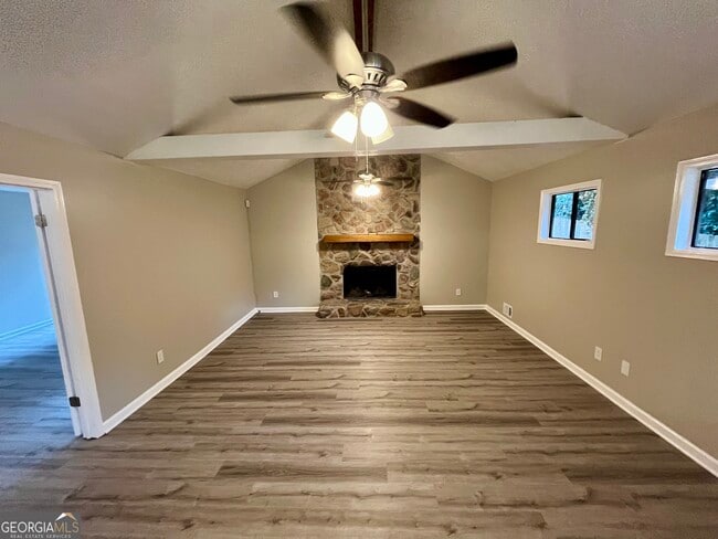 Building Photo - 963 Willow Run