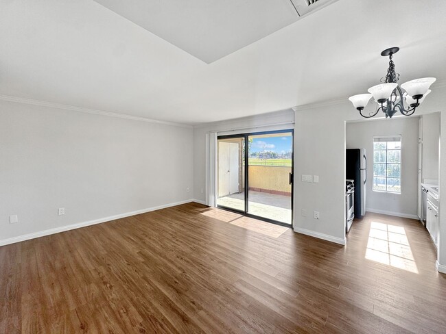 Building Photo - Great 2B/2BA Condo in Mira Mesa!