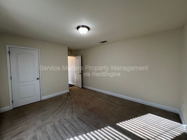 Building Photo - 7037 Season Dr