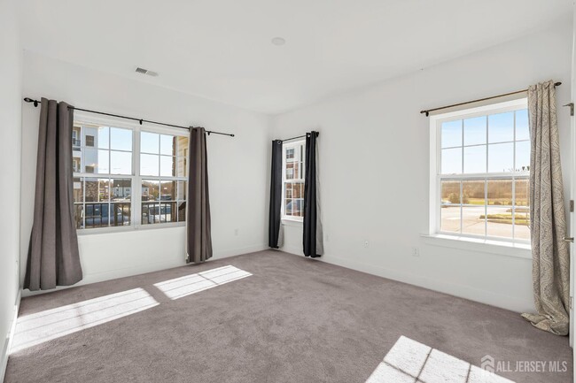 Building Photo - 718 Stiller Ln