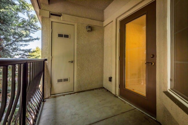 Building Photo - 4200 E Commerce Way