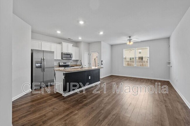 Building Photo - 4343 Newland St