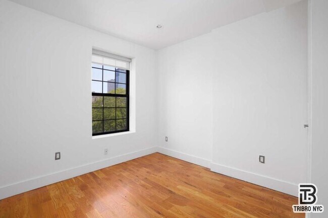 Building Photo - 3 bedroom in Brooklyn NY 11217