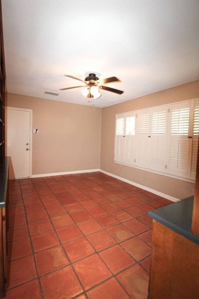 Building Photo - 10323 Quail Meadow St