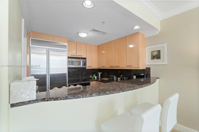 Building Photo - 3350 SW 27th Ave