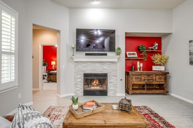Building Photo - 709 Scenic Ranch Cir