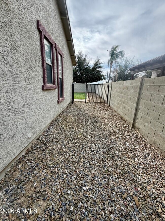 Building Photo - 4243 E Gleneagle Dr