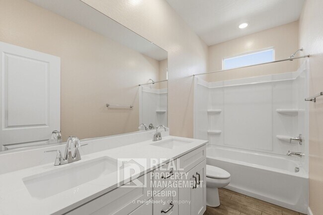 Building Photo - 16808 W Cavedale Dr