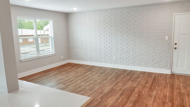 Building Photo - The Finley Downtown, Unit 115