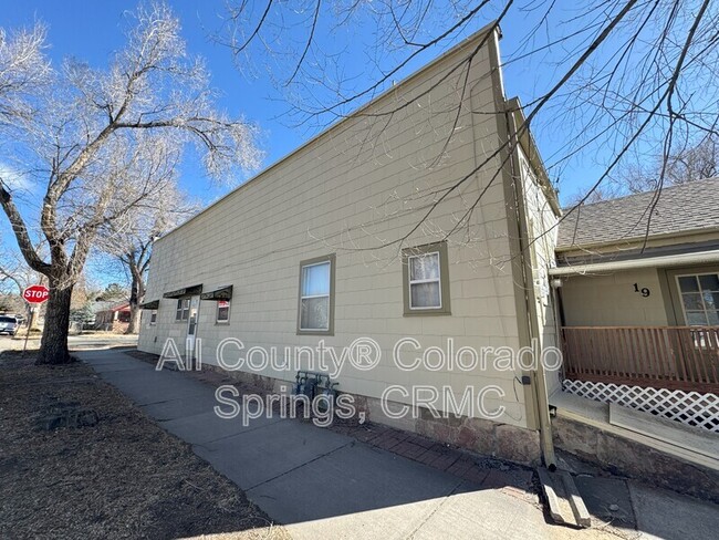 Building Photo - 1431 W Kiowa St