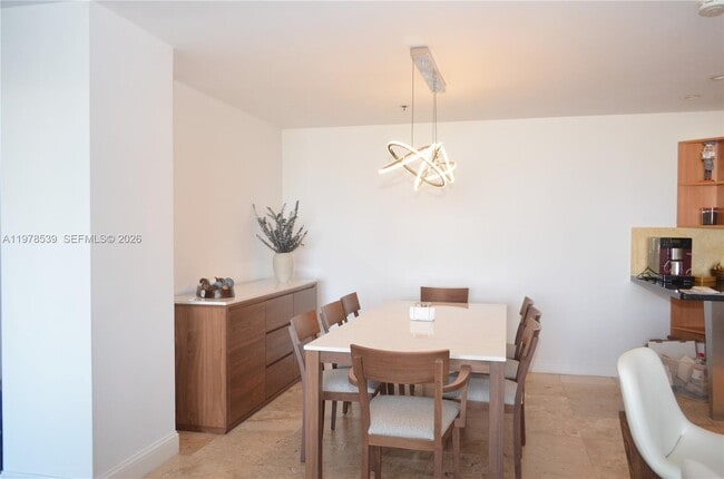 Building Photo - 251 Crandon Blvd