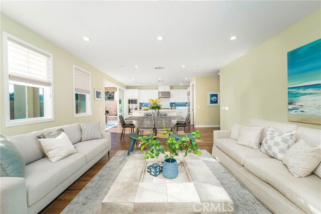 Building Photo - 25948 Meadow Dr