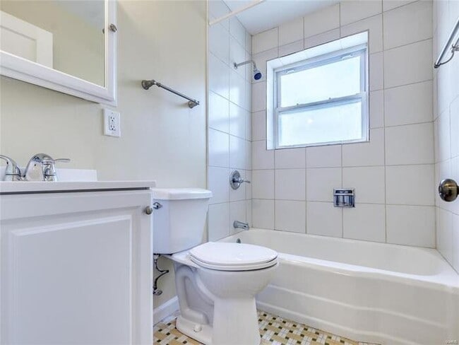 Building Photo - Fantastic 2bd/1ba home! Let yourself in!