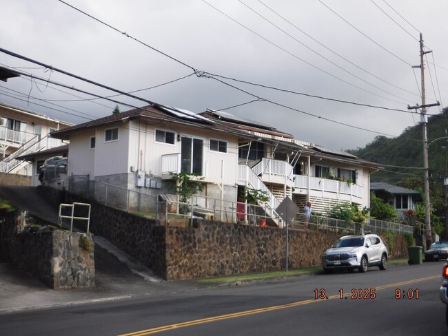 Primary Photo - Beautiful Palolo Home 3/1.5/1