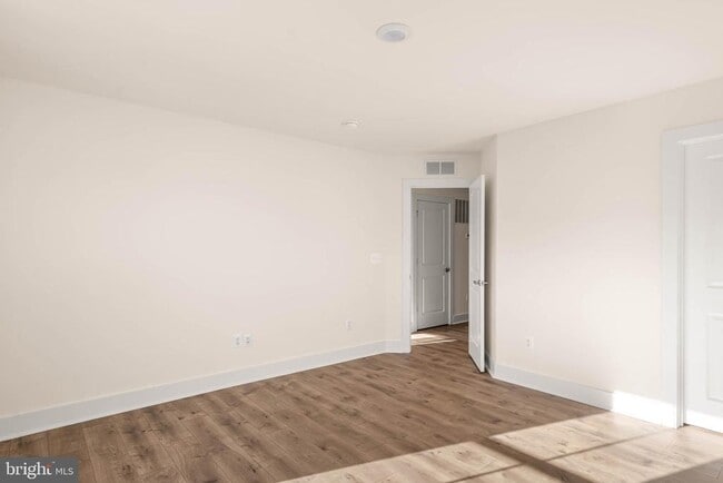 Building Photo - 383 Scranton Ln