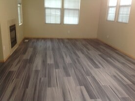 Building Photo - 14362 NE 189th Ct