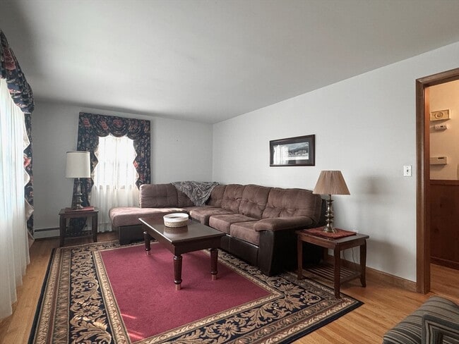 Building Photo - 293 Birch Bluffs Dr