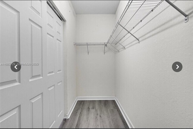 Building Photo - 10091 W 35th Ln