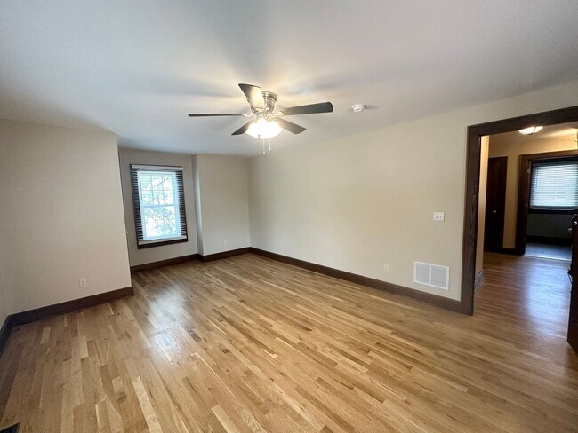 Building Photo - 2174 Arlington Ave