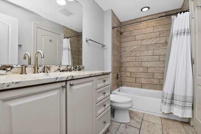 Building Photo - 315 Arlington Ave