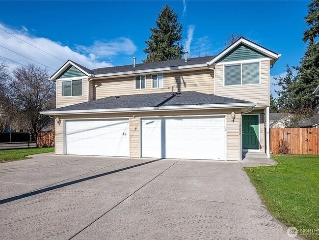 Building Photo - 12202 NE 39th St