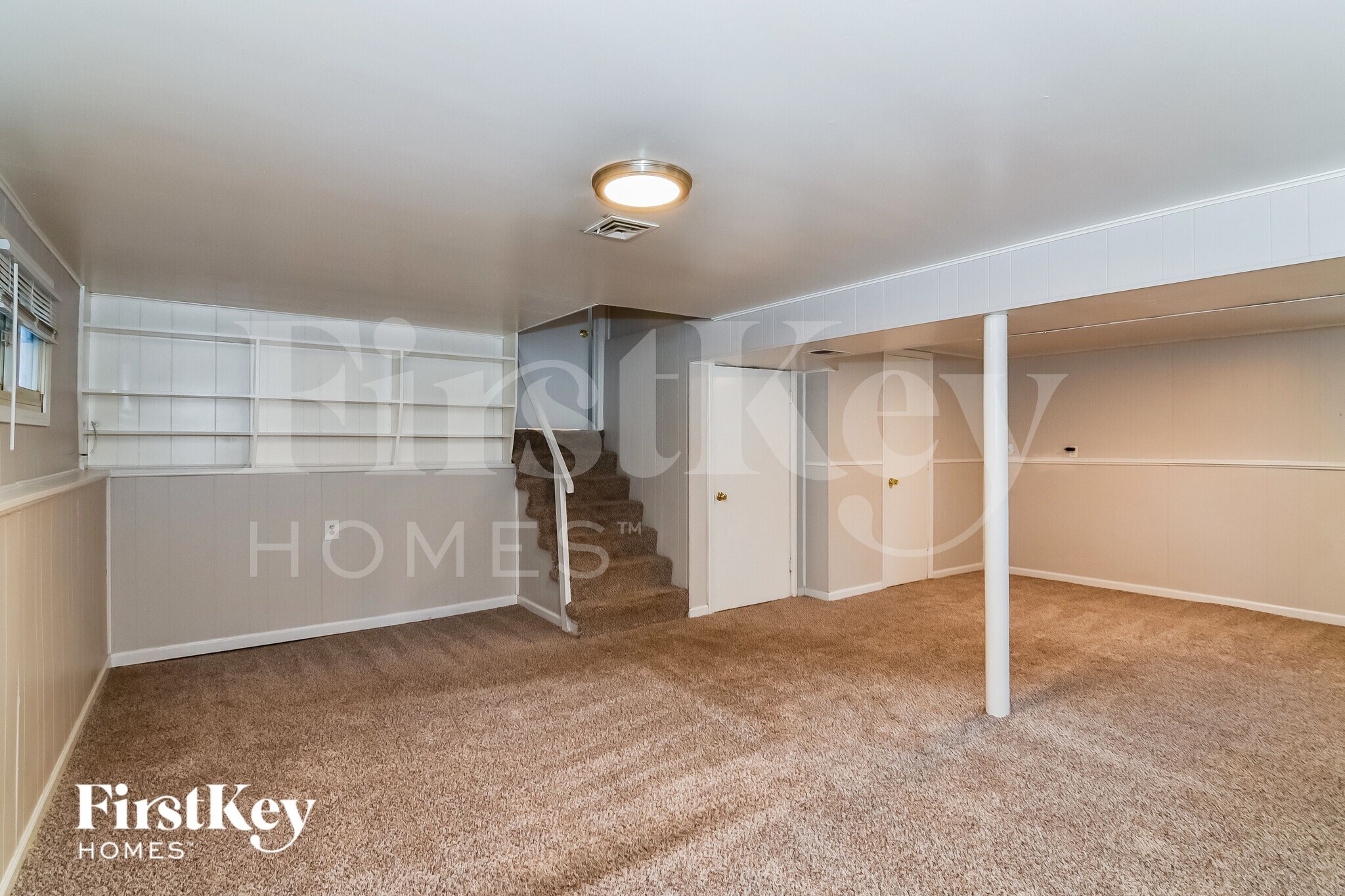 Building Photo - 307 NE Arlington Cir