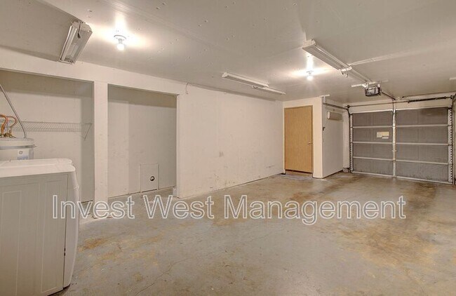 Building Photo - 13216 NE Salmon Creek Ave