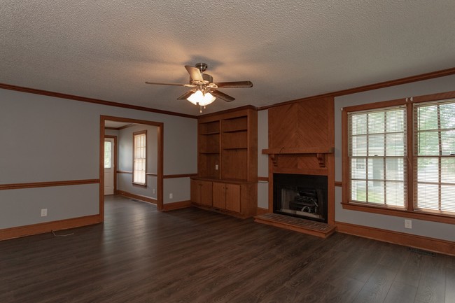 Building Photo - 1205 Opossum Trot Ln