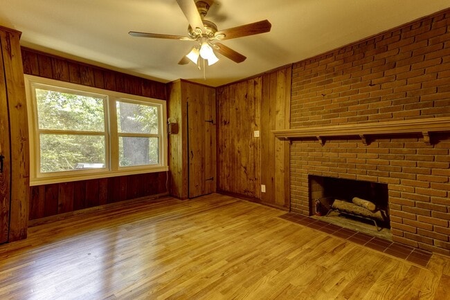 Building Photo - 6749 Fortune Rd
