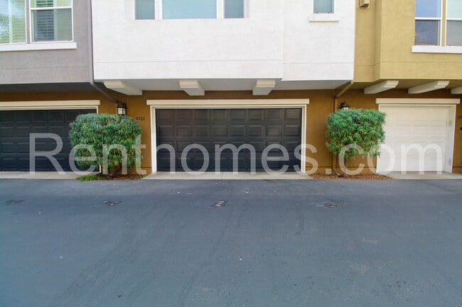 Building Photo - 8926 Spectrum Center Blvd