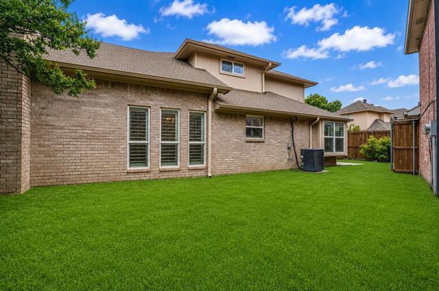 Building Photo - 524 Raintree Cir